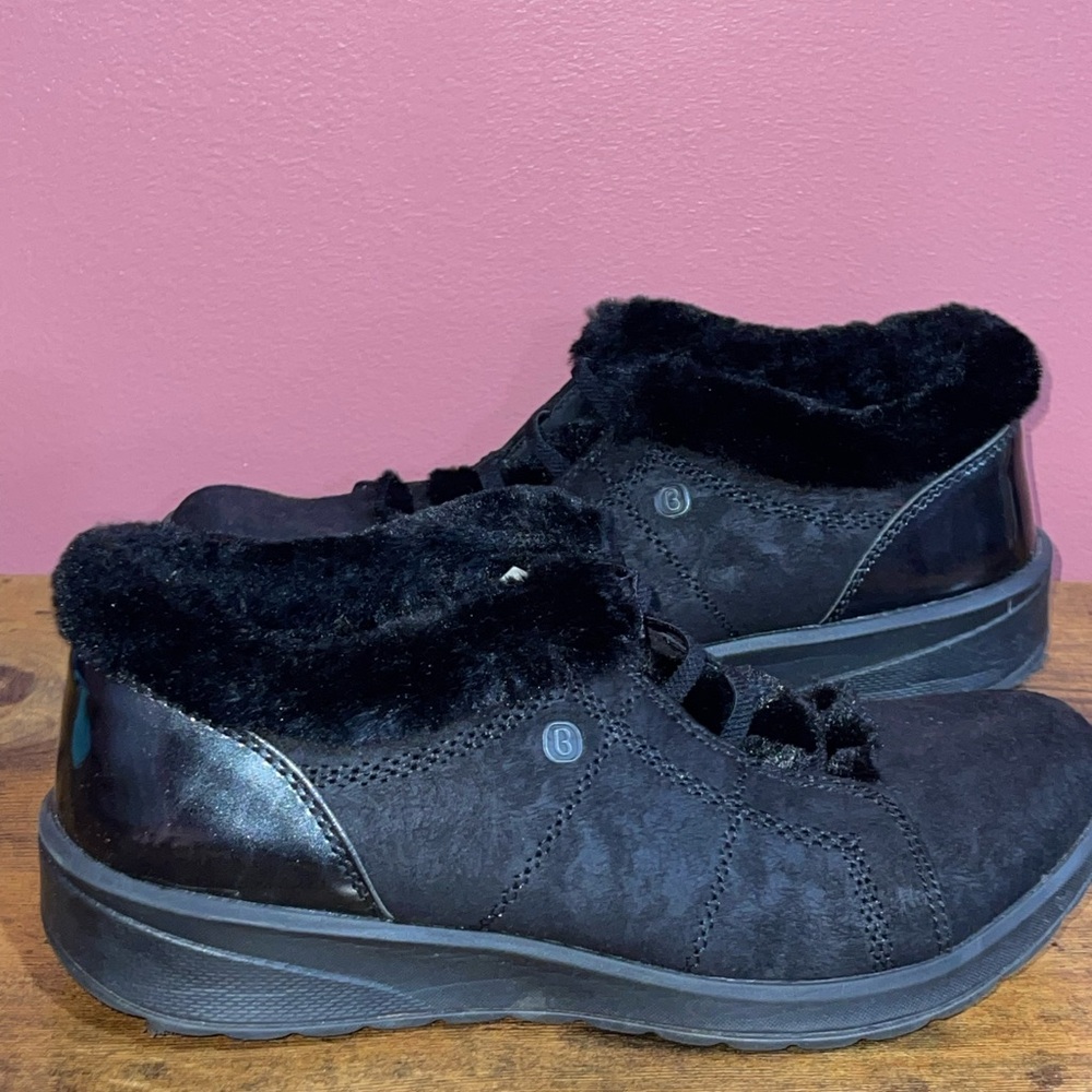 Bzees Golden Cloud 9 Washable Faux Fur-Lined Bootie Black - Picture 7 of 9